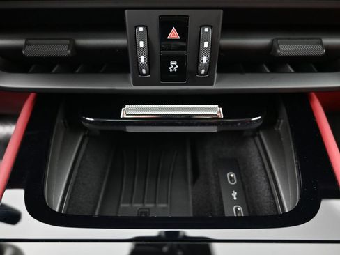 Used 2026 Porsche Cayenne Coupe AWD/4WD image 24