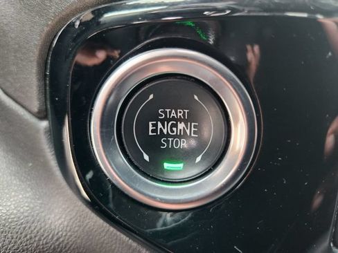 Used 2025 GMC Sierra 1500 SLT RWD image 19