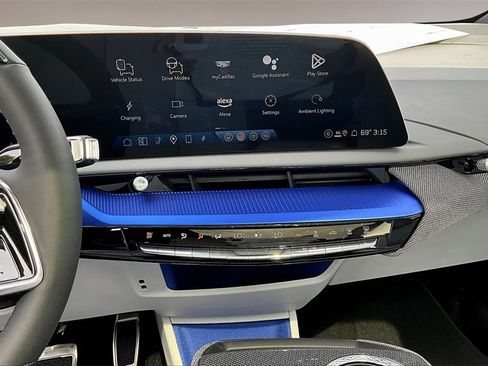 New 2025 Cadillac Optiq Sport 2 image 7