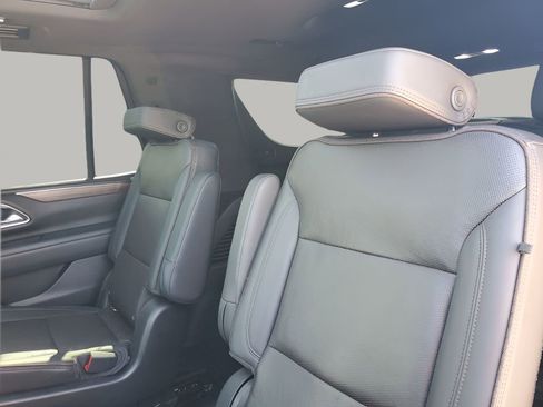 Used 2021 Chevrolet Tahoe High Country w/ Premium Package image 19