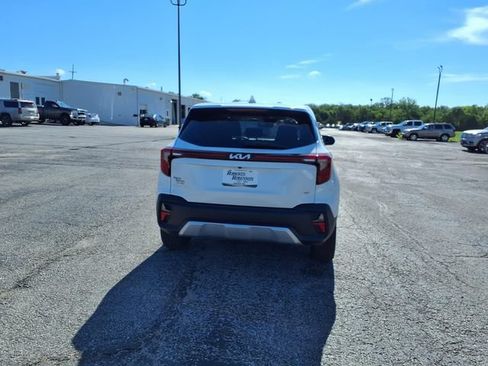 Used 2024 Kia Seltos LX AWD/4WD image 31