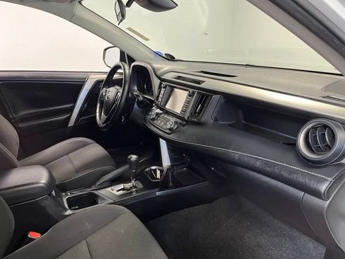 Used 2017 Toyota RAV4 XLE w/ Convenience Package AWD/4WD image 11