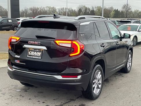 Used 2023 GMC Terrain SLT FWD image 7