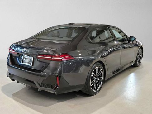 Used 2026 BMW 540i xDrive AWD/4WD image 3