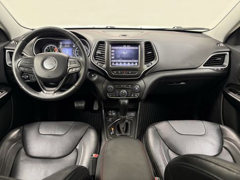 Used 2019 Jeep Cherokee Trailhawk image 24