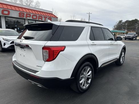 Used 2024 Ford Explorer XLT w/ Equipment Group 202A image 5