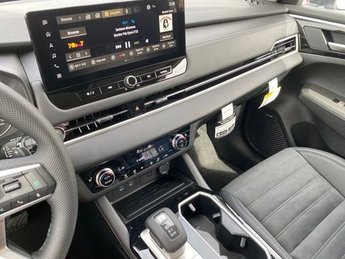 New 2026 Mitsubishi Outlander SE AWD/4WD image 18