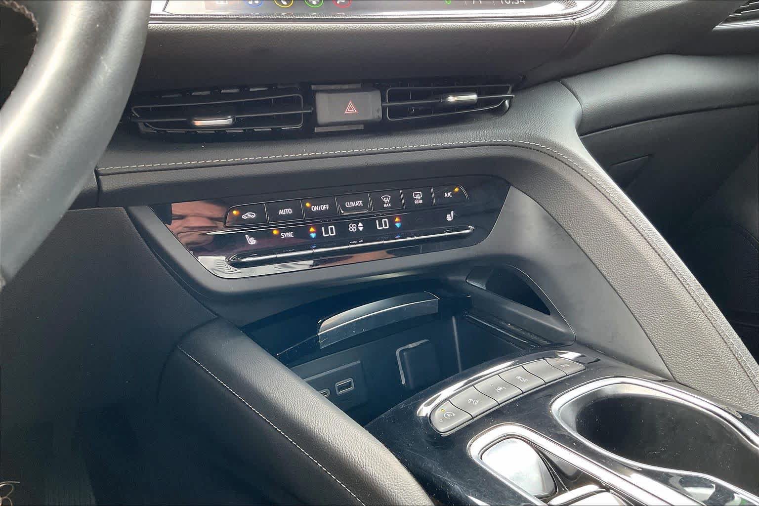 Used 2023 Buick Envision Essence AWD/4WD image 33