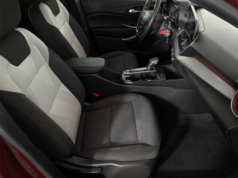 Used 2024 Chevrolet Trax RS w/ Driver Confidence Package image 28