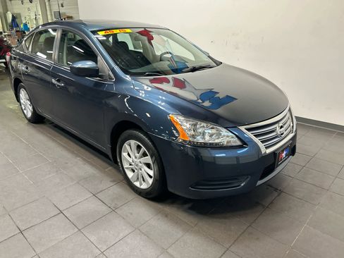 Used 2015 Nissan Sentra SV w/ Style Package image 2