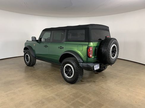 Used 2022 Ford Bronco Badlands image 14