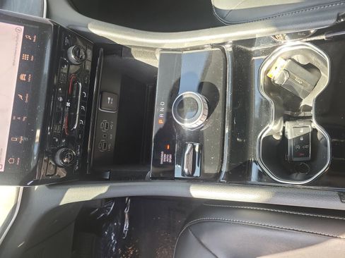 Used 2021 Jeep Grand Cherokee L Limited image 15