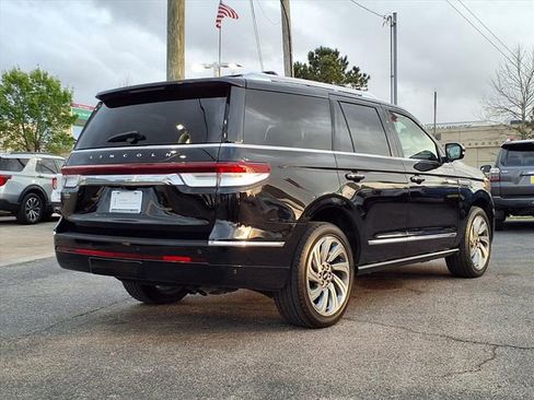 Certified 2022 Lincoln Navigator Reserve image 2