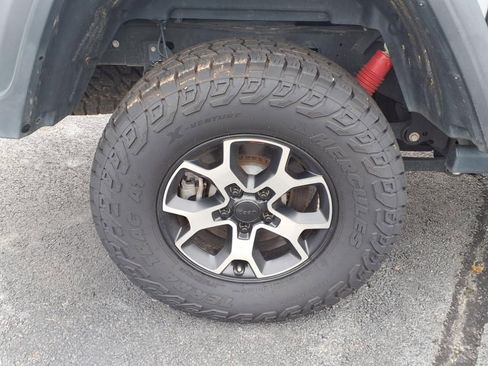 Used 2020 Jeep Gladiator Rubicon w/ Trailer Tow Package image 11