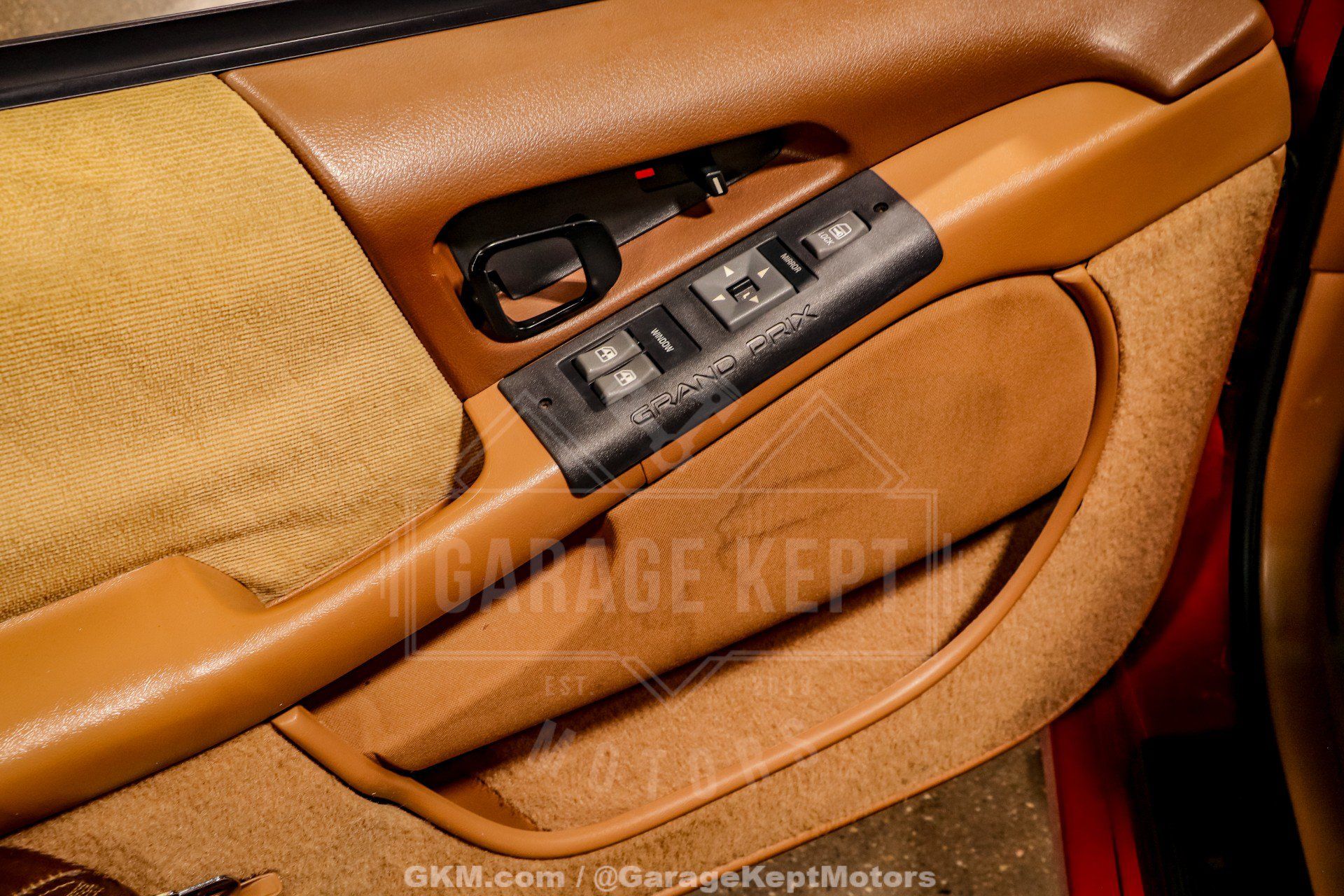 Used 1990 Pontiac Grand Prix SE FWD image 96