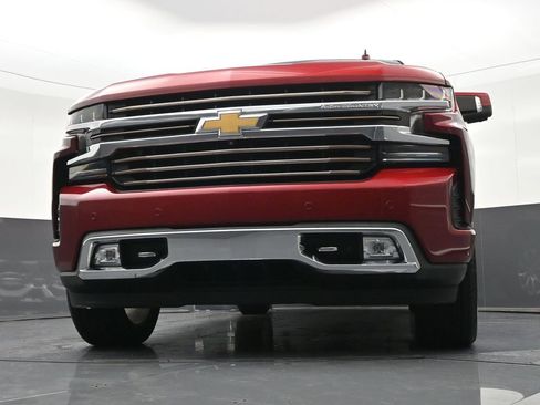 Used 2020 Chevrolet Silverado 1500 High Country w/ Technology Package AWD/4WD image 31