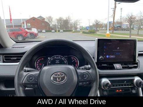 Used 2023 Toyota RAV4 XLE image 16