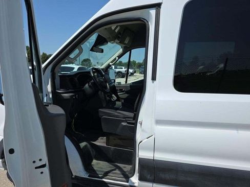 Used 2022 Ford Transit 350 XLT RWD image 5