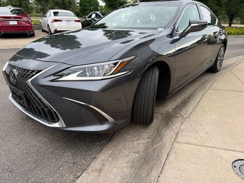 Used 2016 Lexus RX 450h AWD w/ Cold Weather Package image 3