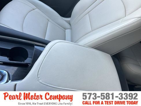 Used 2023 Buick Enclave Premium AWD/4WD image 20