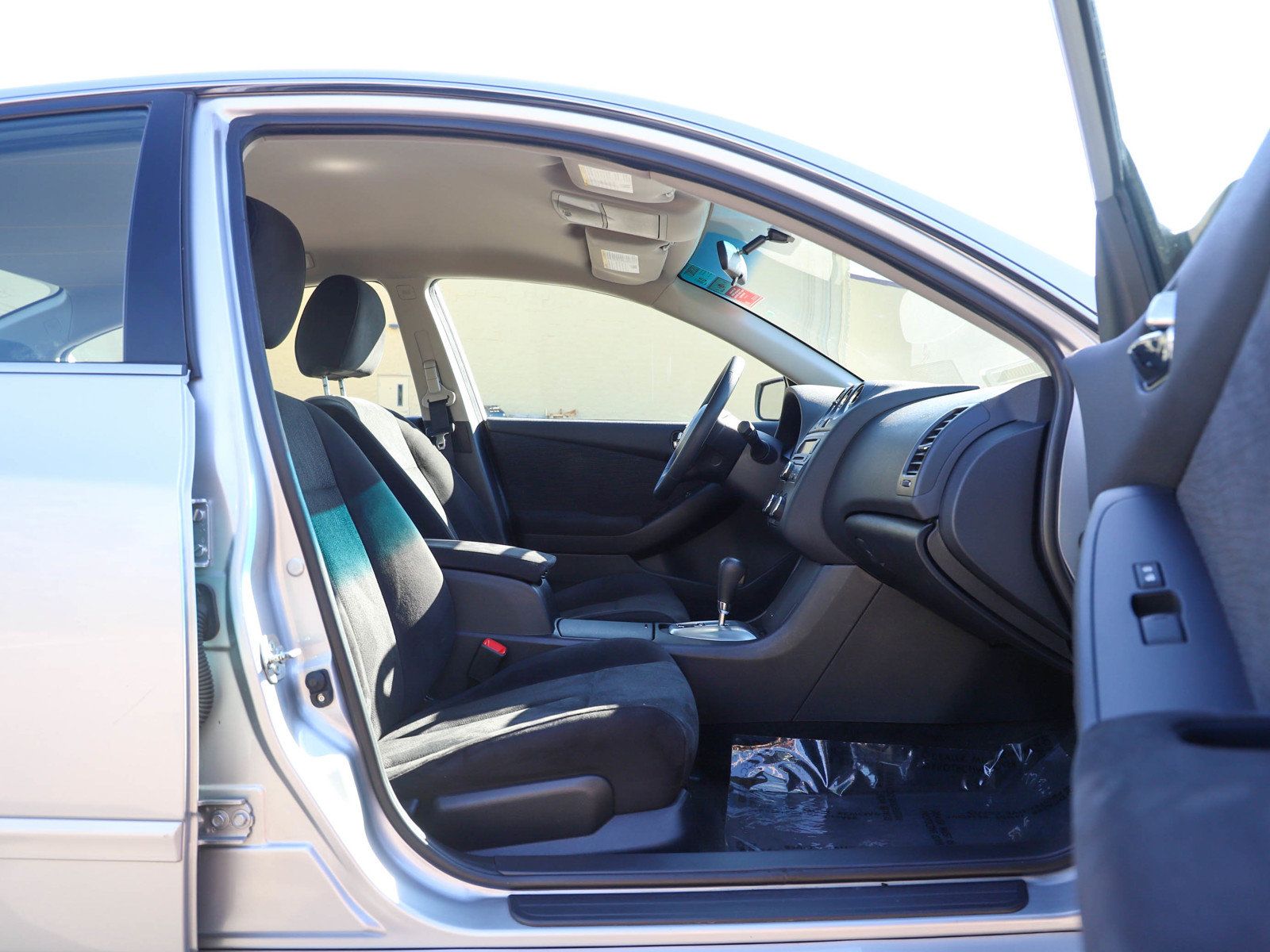 Used 2012 Nissan Altima 2.5 S FWD image 11