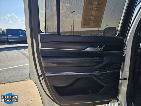 Used 2024 Jeep Grand Wagoneer Series II Obsidian w/ Quick Order Packagew 28T AWD/4WD image 33