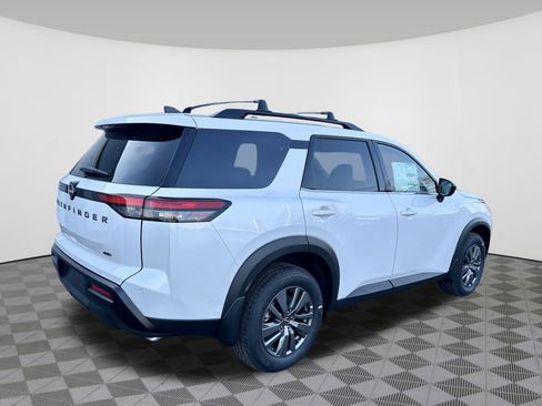 New 2026 Nissan Pathfinder SV image 7