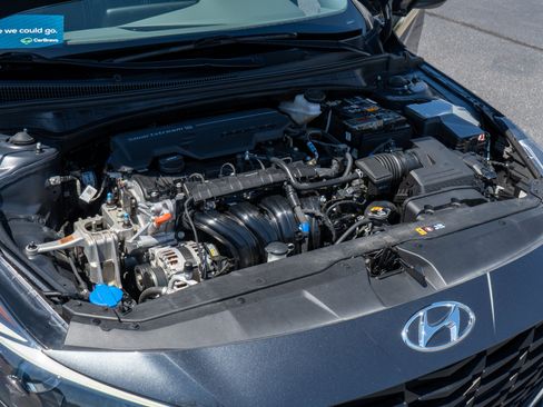 Used 2023 Hyundai Elantra SEL w/ Convenience Package FWD image 33