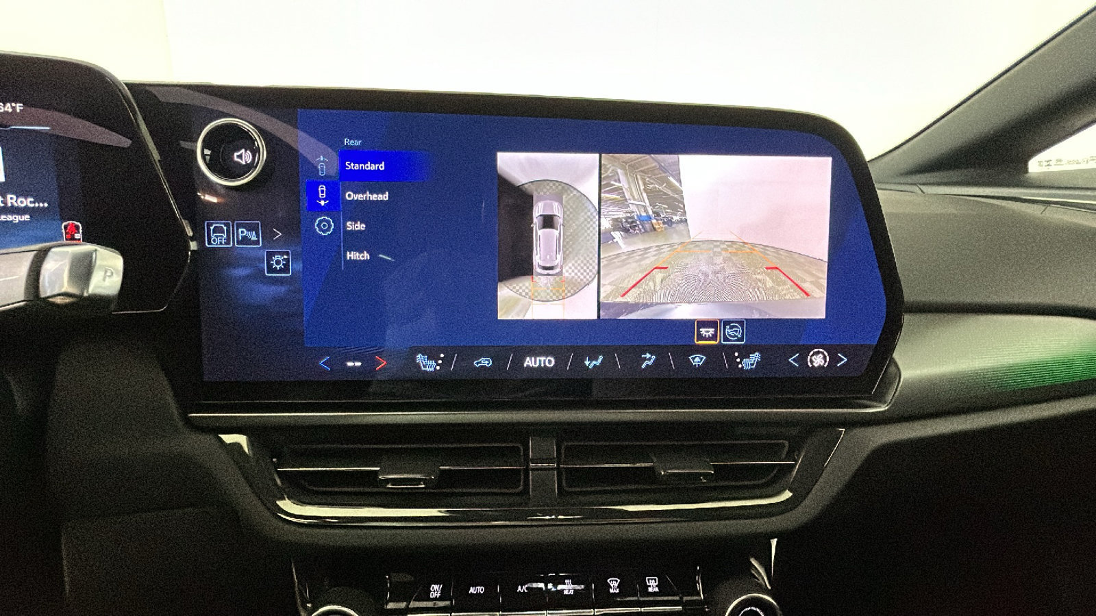 Used 2024 Chevrolet Equinox EV RS FWD image 28