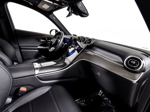 Certified 2025 Mercedes-Benz GLC 300 image 27