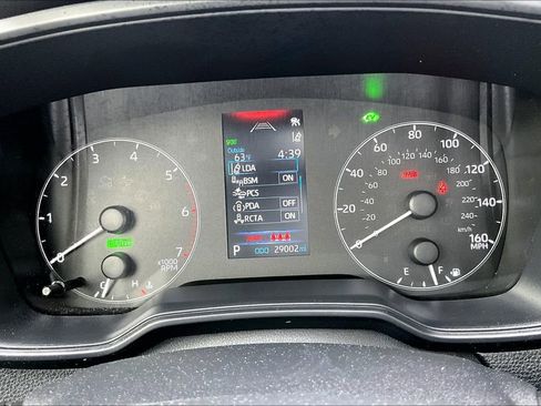 Certified 2023 Toyota Corolla SE w/ SE Package image 13