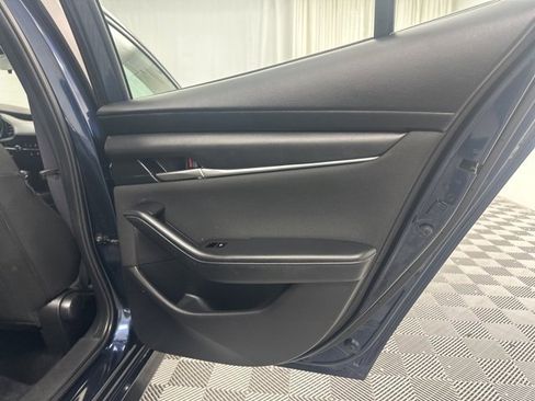Used 2022 MAZDA MAZDA3 s image 21