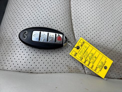 Used 2012 INFINITI G37 x w/ Premium Pkg image 31