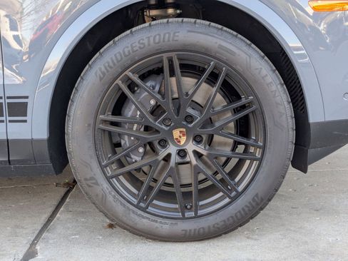 New 2026 Porsche Cayenne Coupe image 29