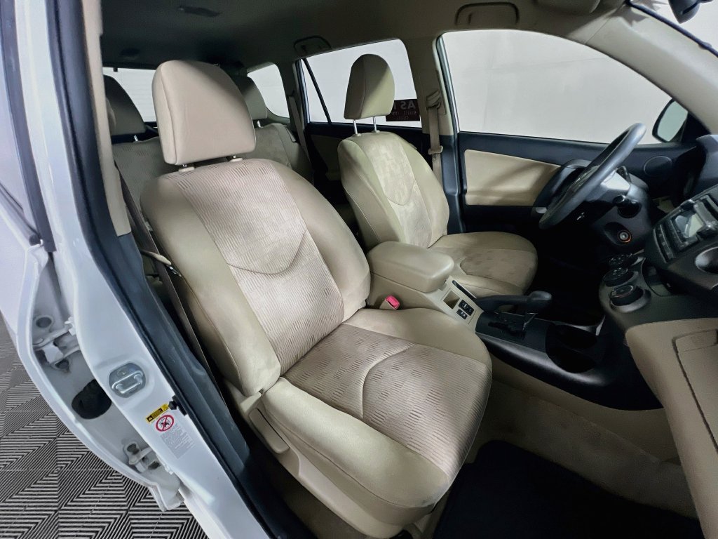 Used 2012 Toyota RAV4 FWD w/ Value Pkg image 28