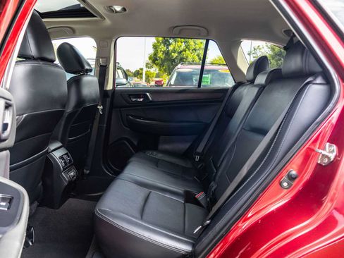 Used 2018 Subaru Outback 2.5i Limited AWD/4WD image 21