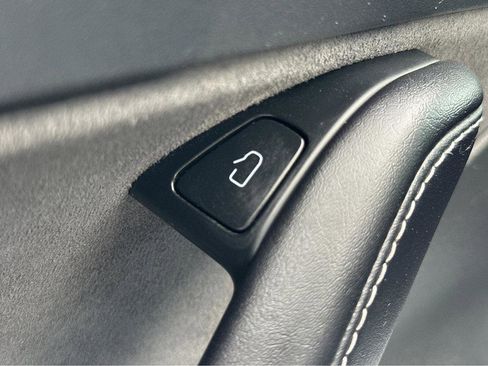 Used 2023 Tesla Model 3 Standard Range image 30