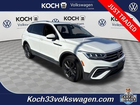 Used 2022 Volkswagen Tiguan SE image 1
