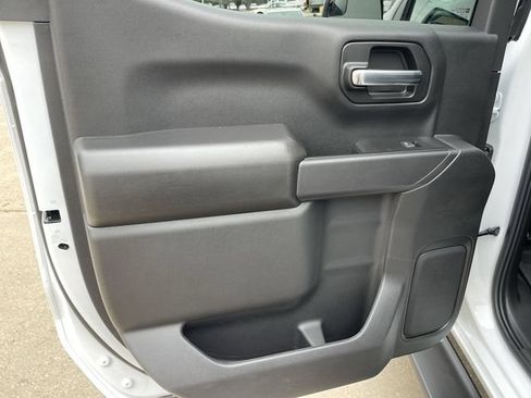 Used 2026 Chevrolet Silverado 1500 Custom Trail Boss w/ LPO, Dark Essentials Package AWD/4WD image 12