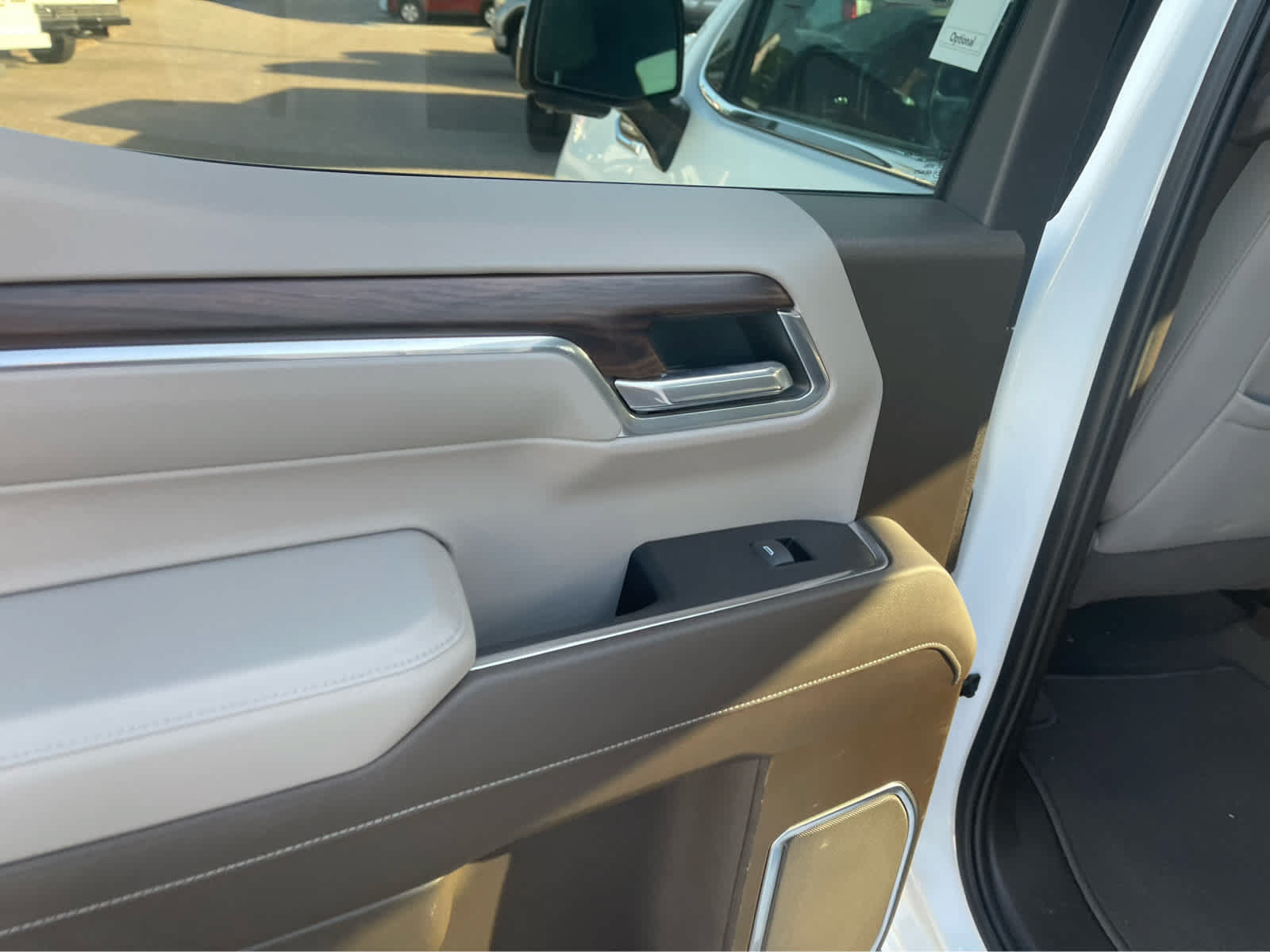 Used 2022 GMC Sierra 1500 SLT w/ SLT Premium Plus Package AWD/4WD image 24