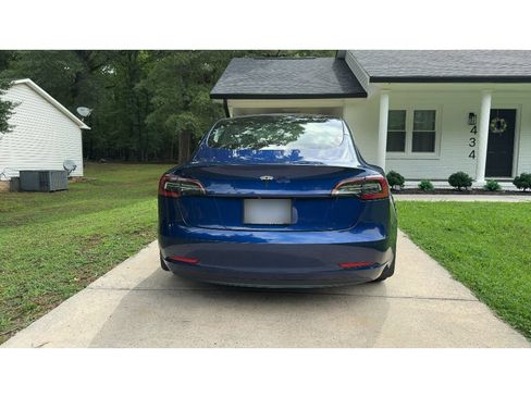 Used 2019 Tesla Model 3 RWD image 11
