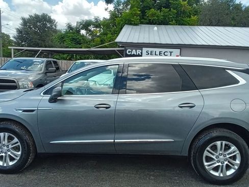 Used 2018 Buick Enclave Essence AWD/4WD image 8