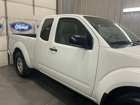 Used 2021 Nissan Frontier S RWD image 4