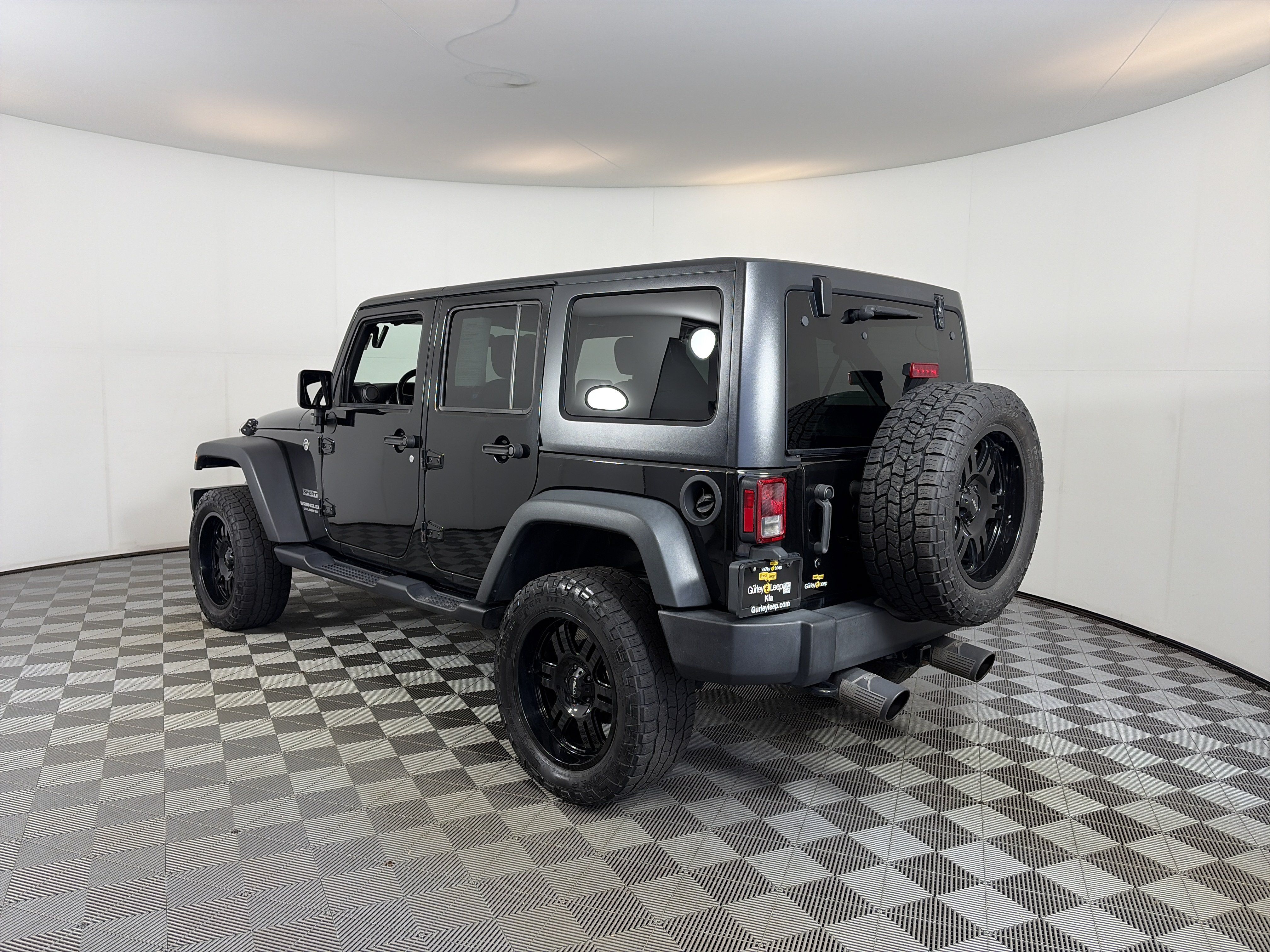 Used 2017 Jeep Wrangler Unlimited Sport w/ Quick Order Package 24S AWD/4WD image 8