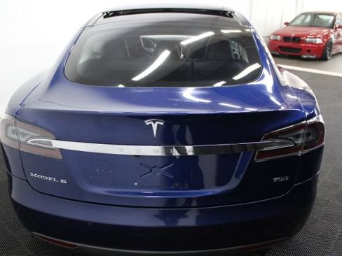 Used 2015 Tesla Model S 70D AWD/4WD image 10