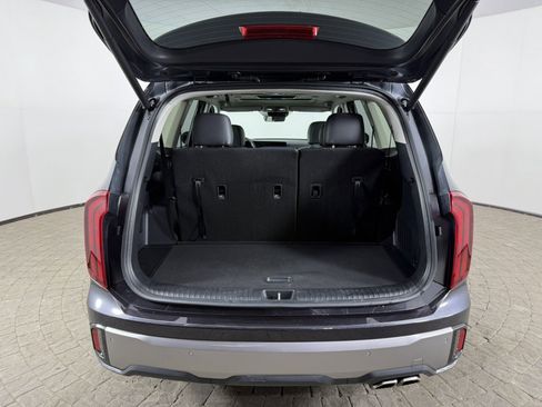 Used 2025 Kia Telluride S image 7
