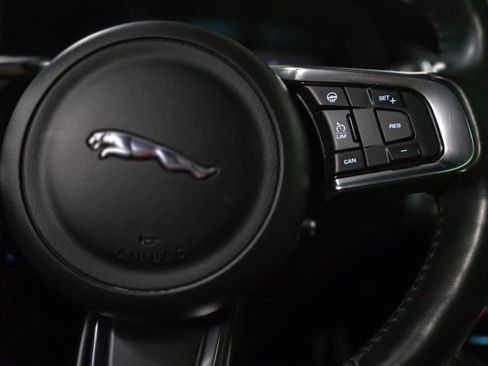 Used 2017 Jaguar XF R-Sport image 21