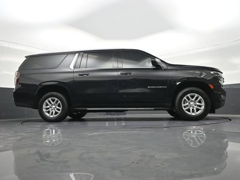 Used 2023 Chevrolet Suburban LS RWD image 29