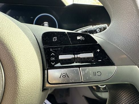 Certified 2024 Hyundai Elantra SEL image 26