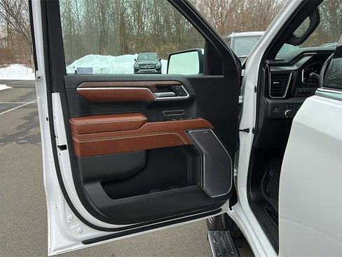 Used 2022 GMC Sierra 1500 Denali Ultimate image 9